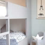 IKEA hack bed van Hugo met trapje en little nobody design kinderstoel HAY