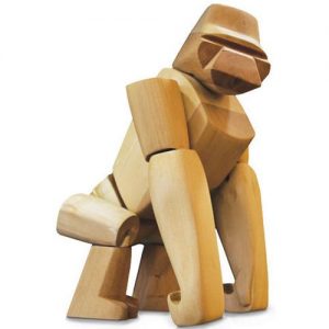 areaware-hanno-the-gorilla-houten-figuur