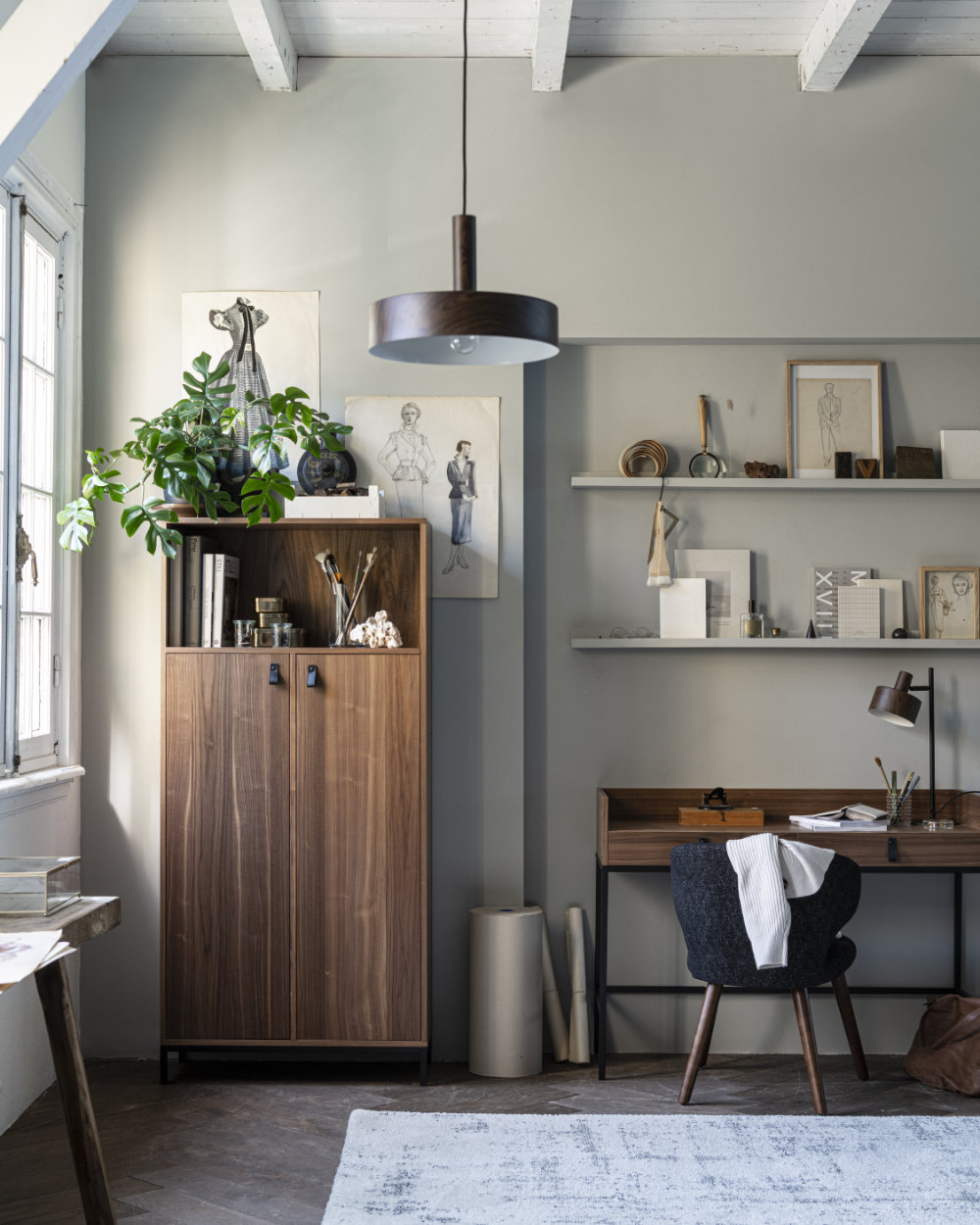 vtwonen collectie werkplek met walnoot hout bureau en kast